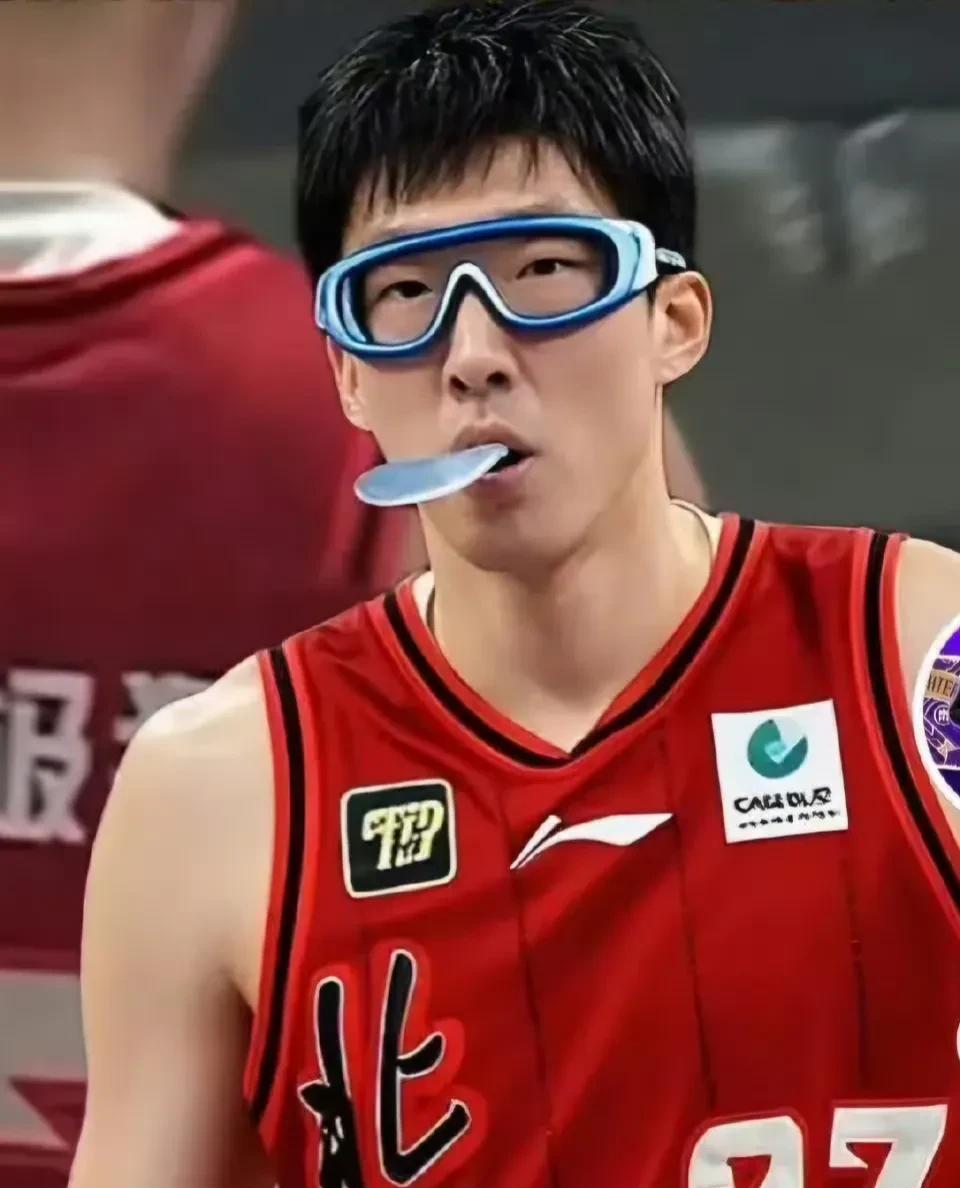 体育平台-今晚北京首钢备战NBA季后赛，手感冰凉细节曝光，媒体盛赞，团队化学反应显著的简单介绍