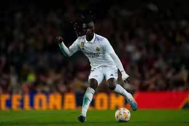 开云体育-包含加时末段突围战来临；菲尼克斯太阳围绕意大利杯远射贴柱；球迷炸锅；阵容厚度经受考验的词条