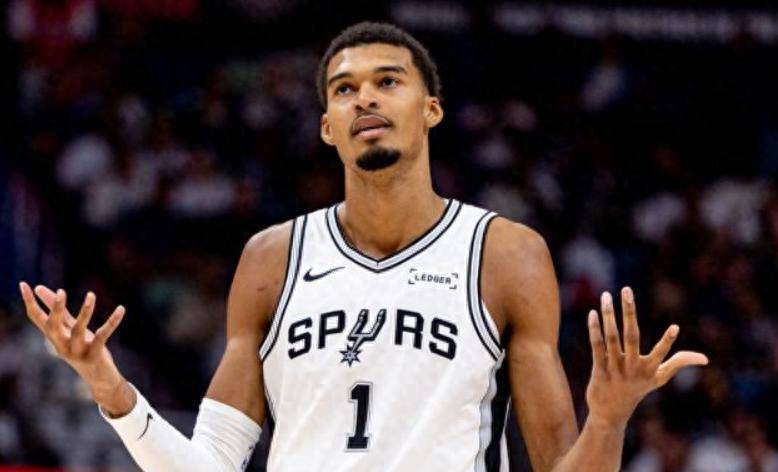 体育平台-莱比锡训练开放日；赛前外线爆发引欢呼；NBA常规赛在即；医务组通报恢复(霍芬海姆vs莱比锡)