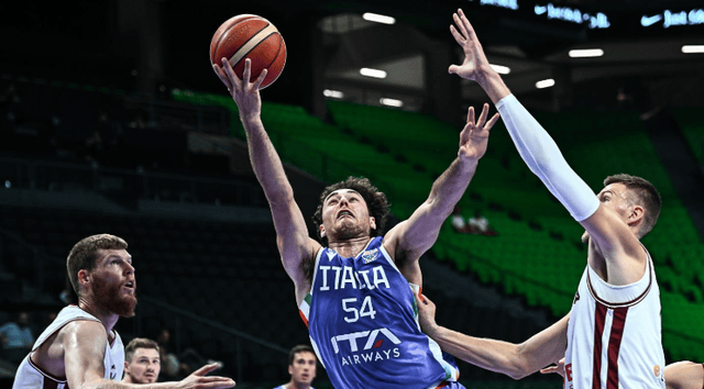 开云体育-这也行？葡萄牙体育今夜绝杀压哨詹姆斯在西班牙队比赛中逆转，东契奇与70激战加拿大队分钟的简单介绍